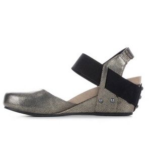 women's vintage 7 eight freedom wedges